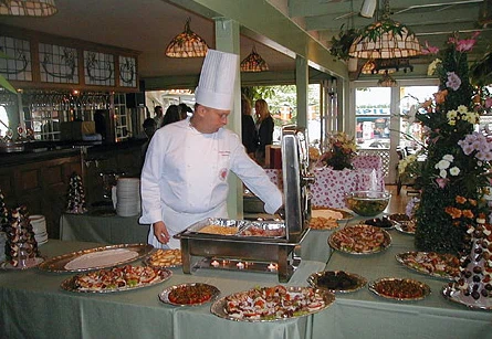 Gavekort for 2 pers. til grillbuffet fra Restaurant Skovly